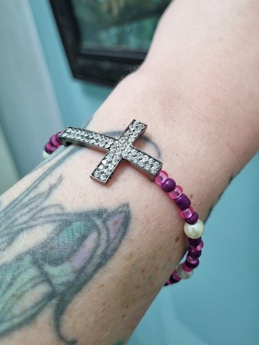 Bracelets | Glitzy Glass Beaded Cross Bracelets In Pink, Green Or Red